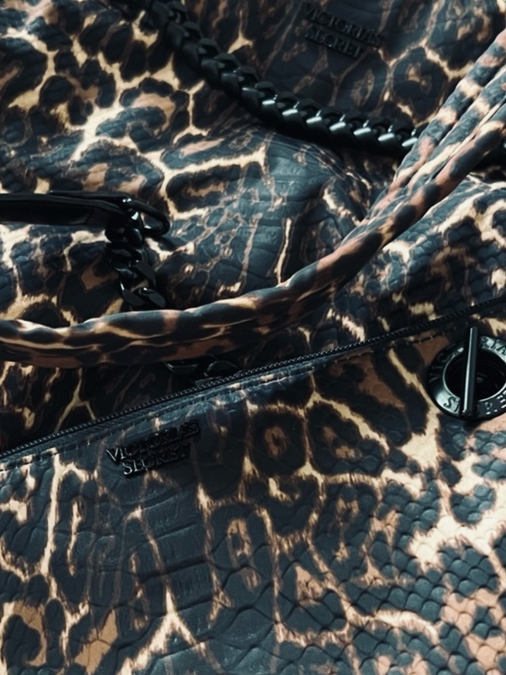 Matching VS tote and crossbody